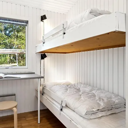 Arwin - 200m From The Sea By Interhome *